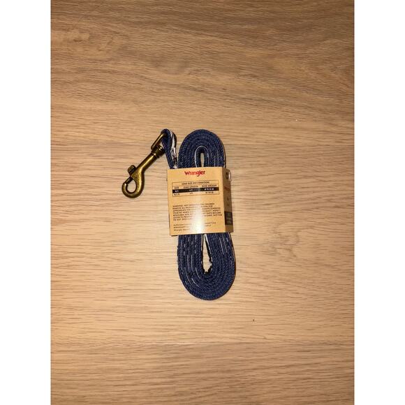 Wrangler cow print overlay leash blue size XS/S (Dogs up to 50 lbs) NWT - Picture 3 of 3